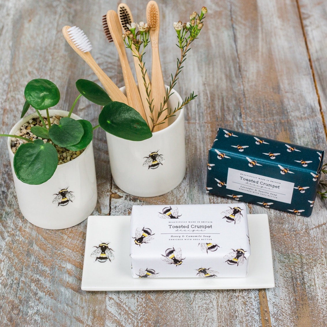 Bee Rectangular Soap Dish - Raymond's Hallmark