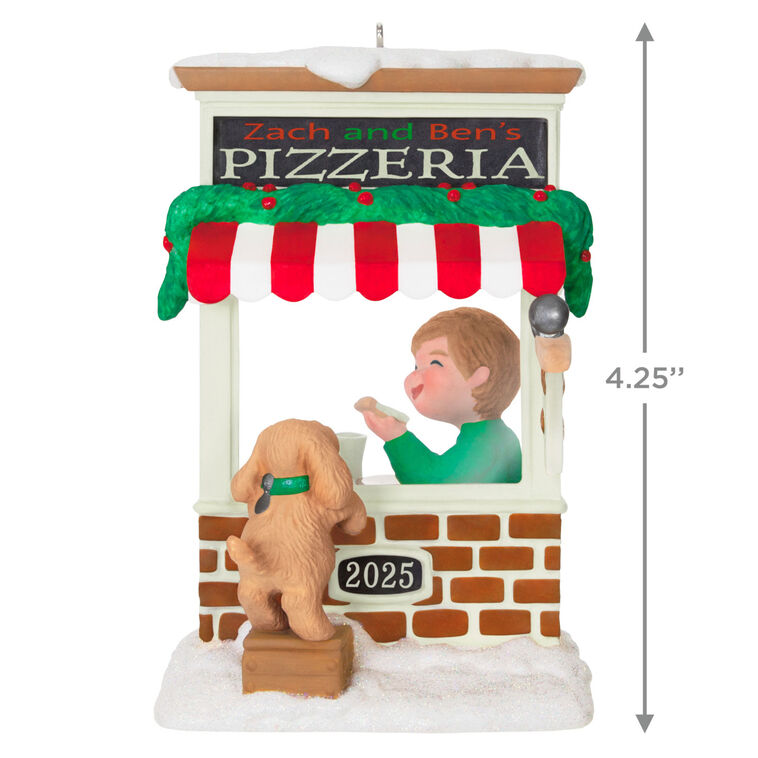 CHRISTMAS WINDOW 2025 23 - Raymond's Hallmark