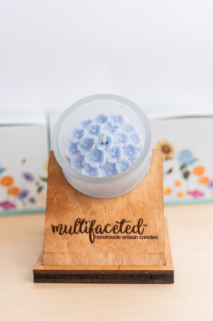Hydrangea Flower Top Candle  8oz - Raymond's Hallmark