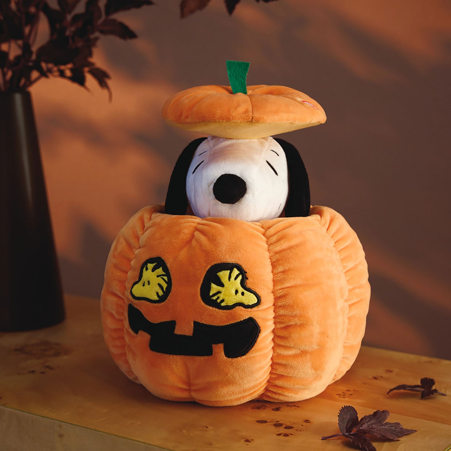 Snoopy Peek-A-Boo w/Sound & Motion - Raymond's Hallmark