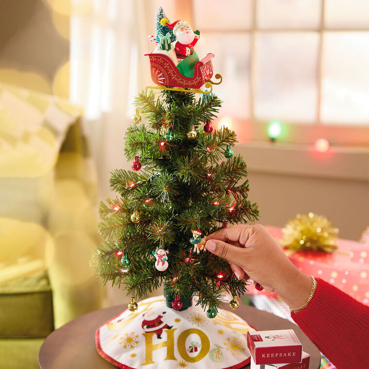 Vintage Santa Showstoppers Tree Topper - Raymond's Hallmark